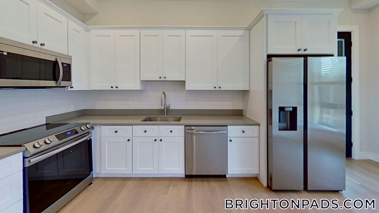 36 Colborne Rd in Boston, MA - Foto de edificio