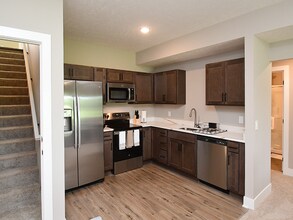 17640 Greenleaf St in Omaha, NE - Building Photo - Building Photo