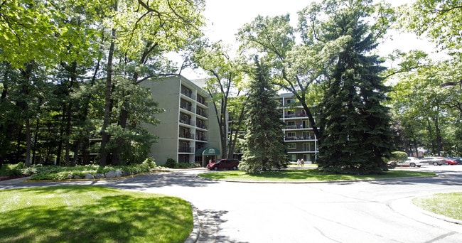 Pine Oak Apartments