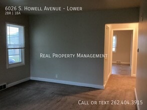 6026 S Howell Ave in Milwaukee, WI - Building Photo - Building Photo