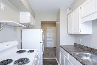 Sandstone Apartments in Wichita, KS - Foto de edificio - Interior Photo