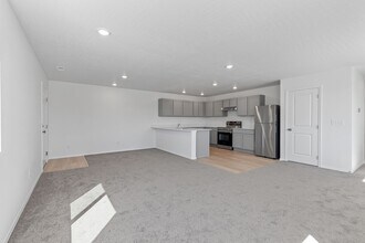 1394 N Wilhelm Wy in Post Falls, ID - Building Photo - Building Photo