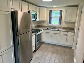 164 Lakewood Dr in Jacksonville, NC - Building Photo - Building Photo