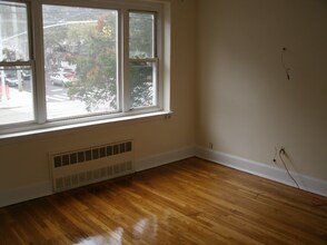 5301 Glenwood Rd in Brooklyn, NY - Foto de edificio - Building Photo