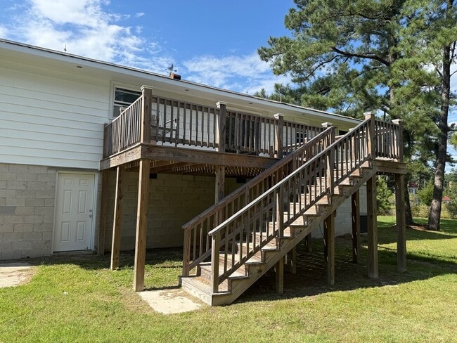 23406 Saxis Rd in Sanford, VA - Building Photo - Building Photo