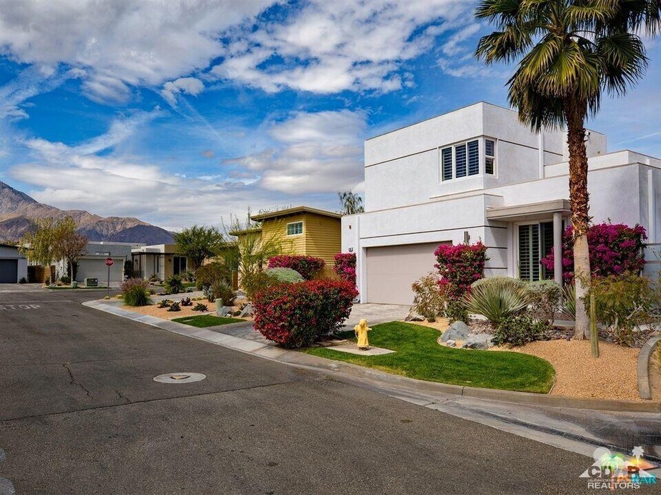 4969 Davidson Way in Palm Springs, CA - Building Photo