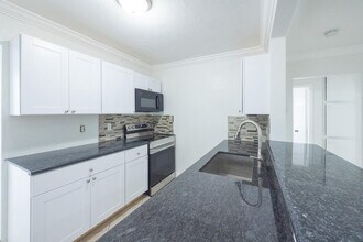728 S E St in Lake Worth Beach, FL - Building Photo - Building Photo
