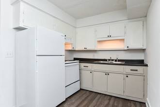 409 Lily St, Unit 15 in Greenville, SC - Building Photo - Building Photo
