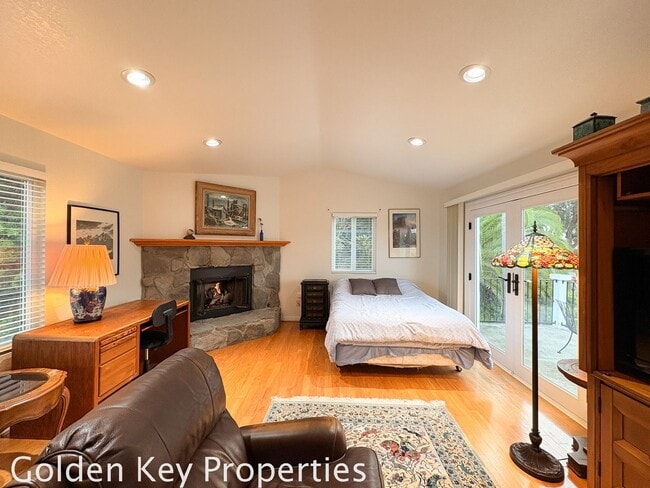 property at 2286 Janis Way