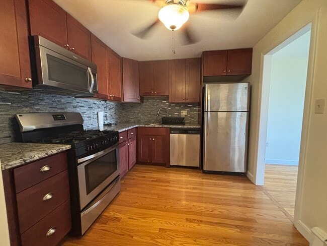 215 Massachusetts Ave in Arlington, MA - Building Photo - Building Photo