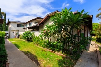 1241 E Bastanchury Rd in Fullerton, CA - Foto de edificio - Building Photo