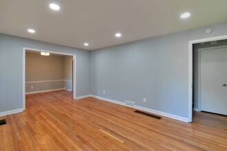 2284 Beecher Rd SW in Atlanta, GA - Building Photo - Building Photo