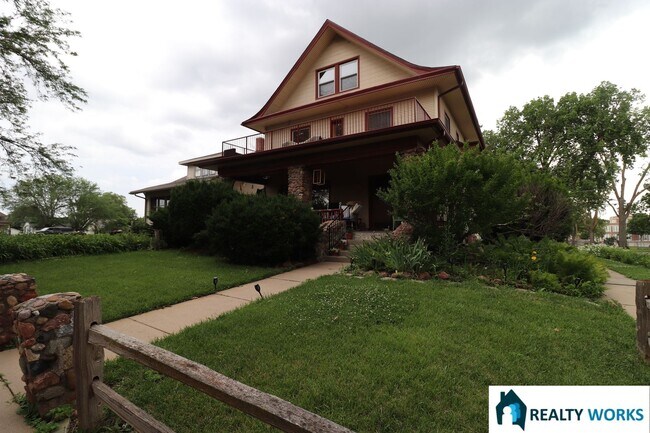 property at 2003 S 23rd St