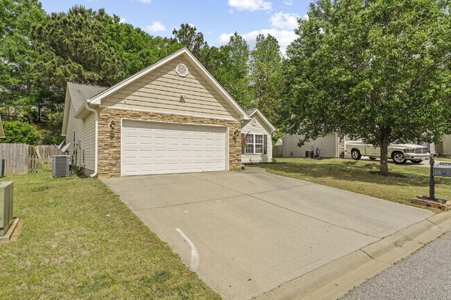 211 Cassidy Ct in Simpsonville, SC - Building Photo - Building Photo