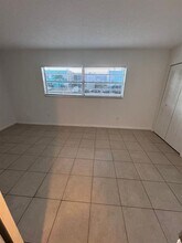 6001 NW 7th St-Unit -5 in Margate, FL - Foto de edificio - Building Photo