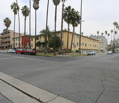 470 S Mariposa Ave Apartments