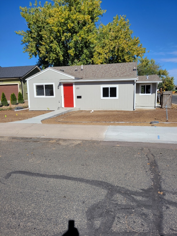 property at 173 Buchanan Ave