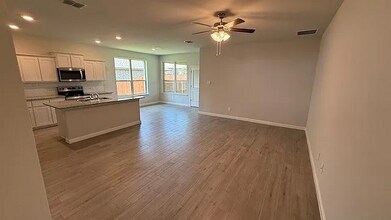 1948 Preakness Dr in Granbury, TX - Building Photo - Building Photo
