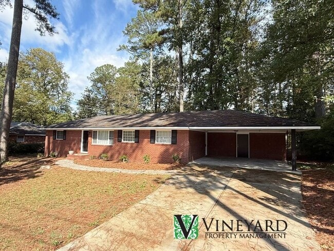 property at 2569 Sunny Ln SE