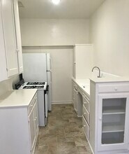 4156 Rosewood Ave in Los Angeles, CA - Building Photo - Building Photo