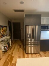 39 Lexington St, Unit 5 in Boston, MA - Foto de edificio - Building Photo