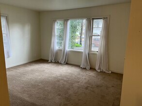 807 Cherry St, Unit D in Santa Rosa, CA - Building Photo - Building Photo