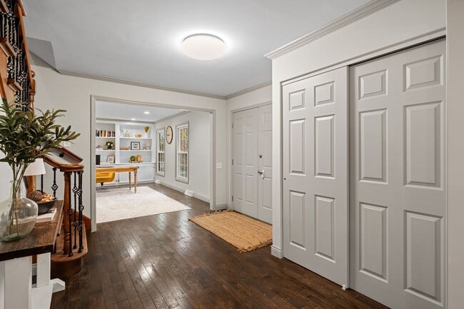 12122 Royal Valley Dr in Creve Coeur, MO - Building Photo - Building Photo