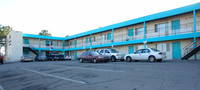 844 Chelwood Park Blvd in Albuquerque, NM - Foto de edificio - Building Photo