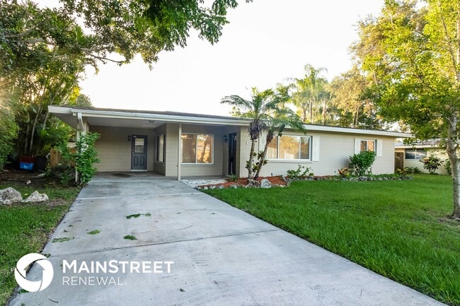5931 Olive Ave in Sarasota, FL - Foto de edificio - Building Photo