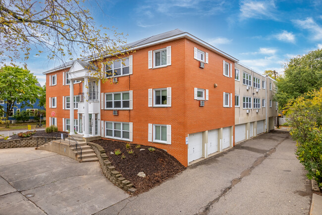 Dupont Avenue Apartments 3040 in Minneapolis, MN - Foto de edificio - Building Photo