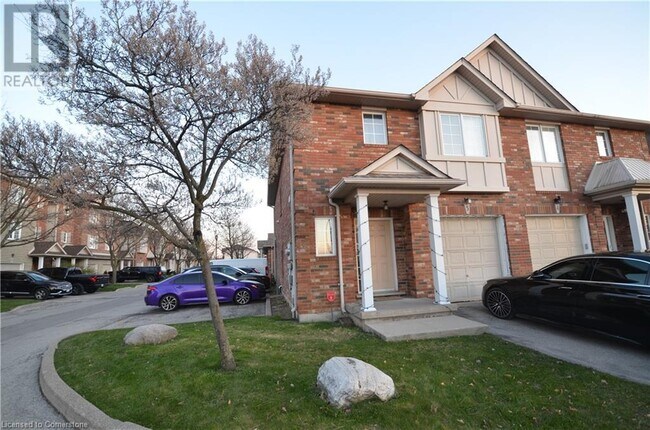 876 Golf Links Rd in Hamilton, ON - Building Photo - Building Photo