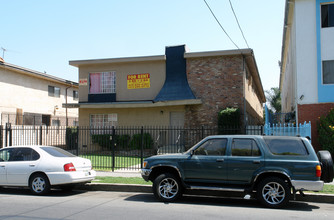 8734 Tobias Ave in Panorama City, CA - Building Photo - Other