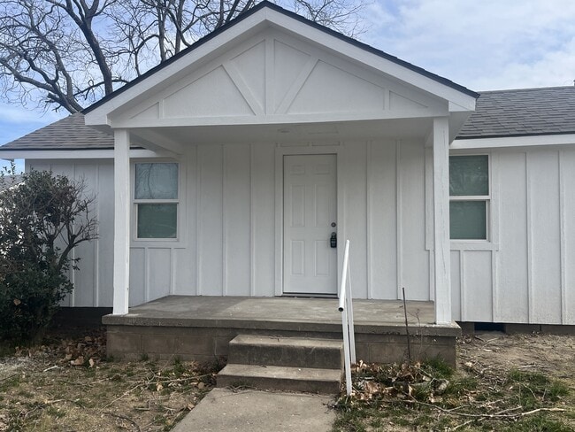 820 N Oak Ave in Ada, OK - Building Photo - Building Photo