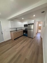 5601 NW 31st Ave in Miami, FL - Building Photo - Building Photo