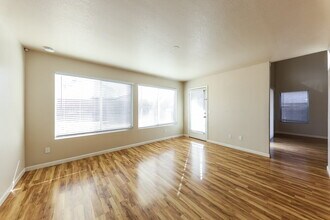 20835 N 2nd Ave in Phoenix, AZ - Foto de edificio - Building Photo