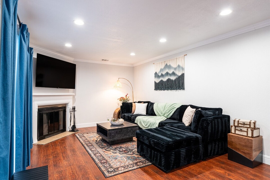 1004 Airport Blvd in San Jose, CA - Building Photo