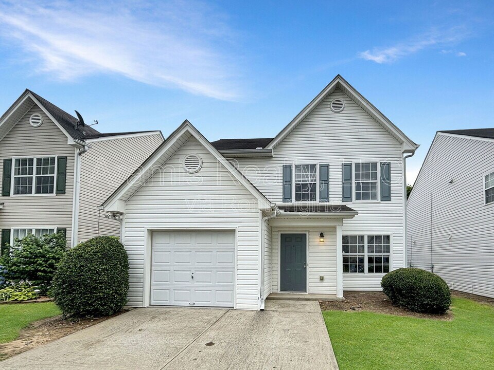 445 Spring Head Ct in Lawrenceville, GA - Building Photo