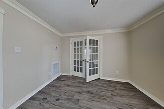 5510 Forest Trails Dr in Houston, TX - Foto de edificio - Building Photo