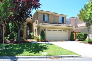 415 Fuchsia Ln in San Ramon, CA - Building Photo