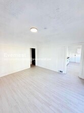 8939 Dexter Ave in Detroit, MI - Foto de edificio - Building Photo