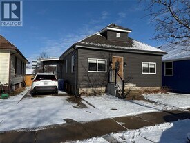 11 Marlborough St E in Leamington, ON - Building Photo