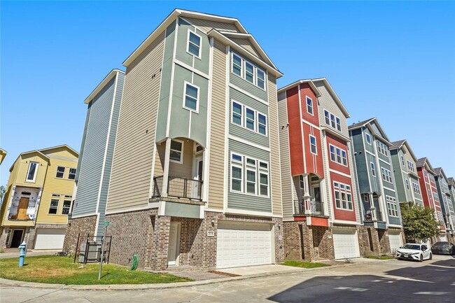 2116 Bidwell Dr in Houston, TX - Building Photo - Building Photo