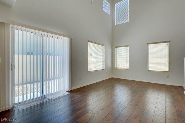 property at 5003 Groveland Ave