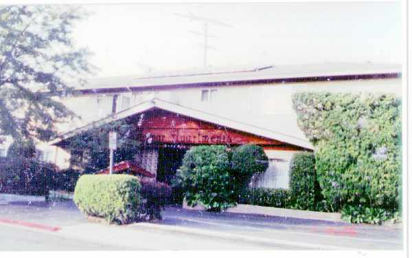 Helmar Apartments in Sacramento, CA - Building Photo