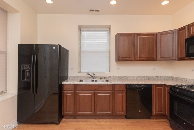 2537 N Kildare Ave-Unit -Unit 2 in Chicago, IL - Building Photo - Building Photo