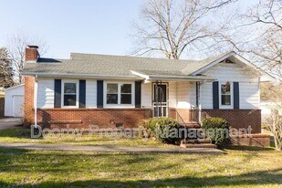 103 Bentley Dr in Rossville, GA - Building Photo