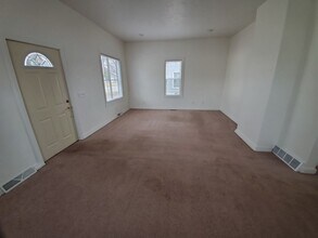 206 Wright Ave in Neenah, WI - Building Photo - Building Photo