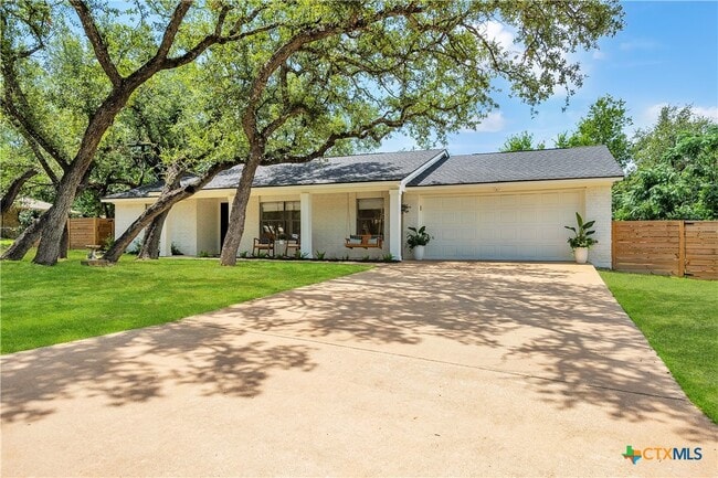 513 Santa Clara Rd in Salado, TX - Building Photo - Building Photo