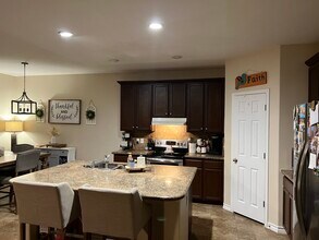 107 Sago Dr in Laredo, TX - Building Photo - Building Photo
