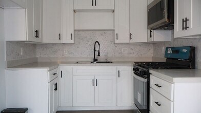 155 Cypress Dr in San Ysidro, CA - Building Photo - Building Photo